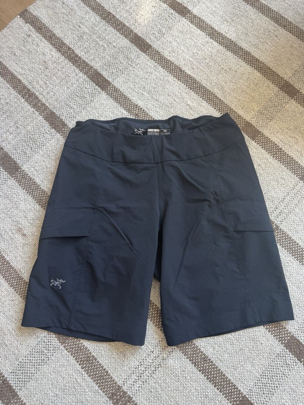 Arc’teryx Sabria Shorts Women’s 4 Small Black Gorpcore Hiking
